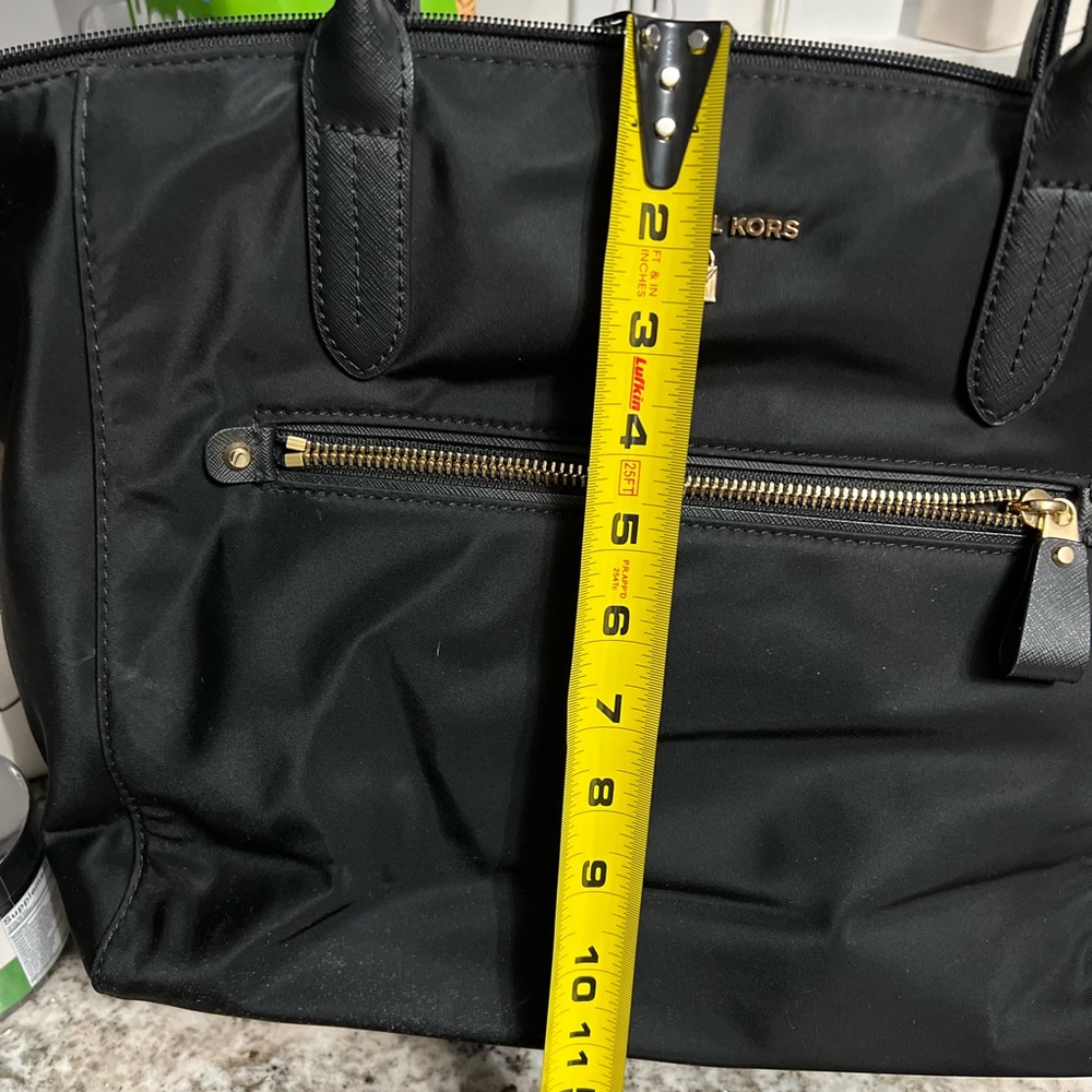 MICHAEL KORS BLACK PURSE - Picture 7 of 7